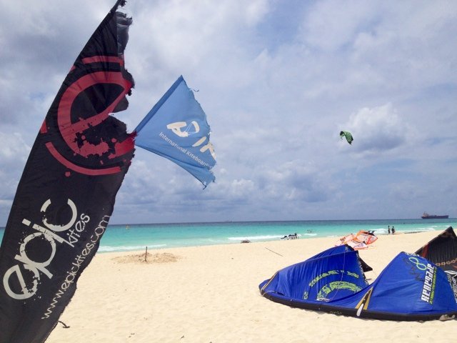 , Windy season with PDC Kiteboarding, Playa Del Carmen Kiteboarding