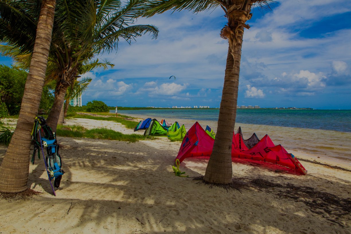 Mexico kiteboarding, windsurfing, kitesurfing, beach kites, kitesurfing equipment, kite sailing, kiteboard Riviera Maya, Cancun, Playa del Carmen, Wake boarding lessons