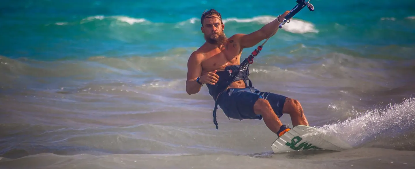 Kitesurf lesson at Coco Beach, Playa del Carmen